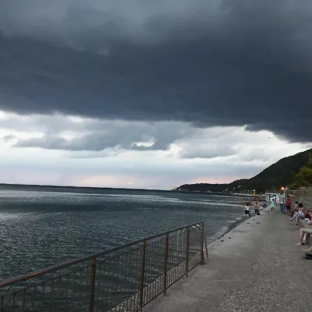 公寓 Happy Holidays Welcome 的里雅斯特