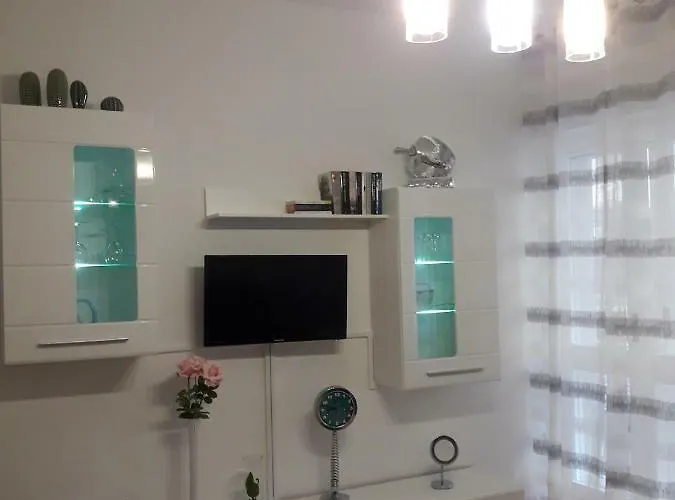 Happy Holidays Welcome * Trieste